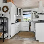 Dom wakacyjny Beautiful In With Wifi Egernsund