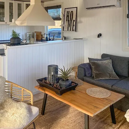 Gorgeous In With Jacuzzi Holiday home Egernsund